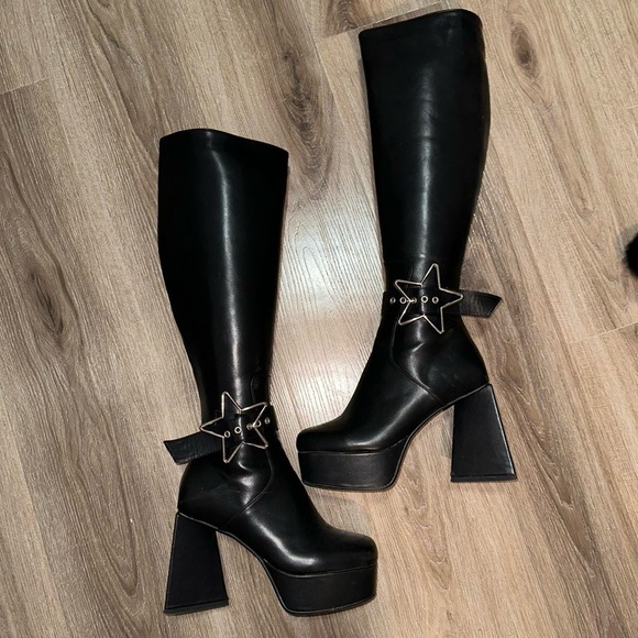 SOLD - Picture 2 of 8